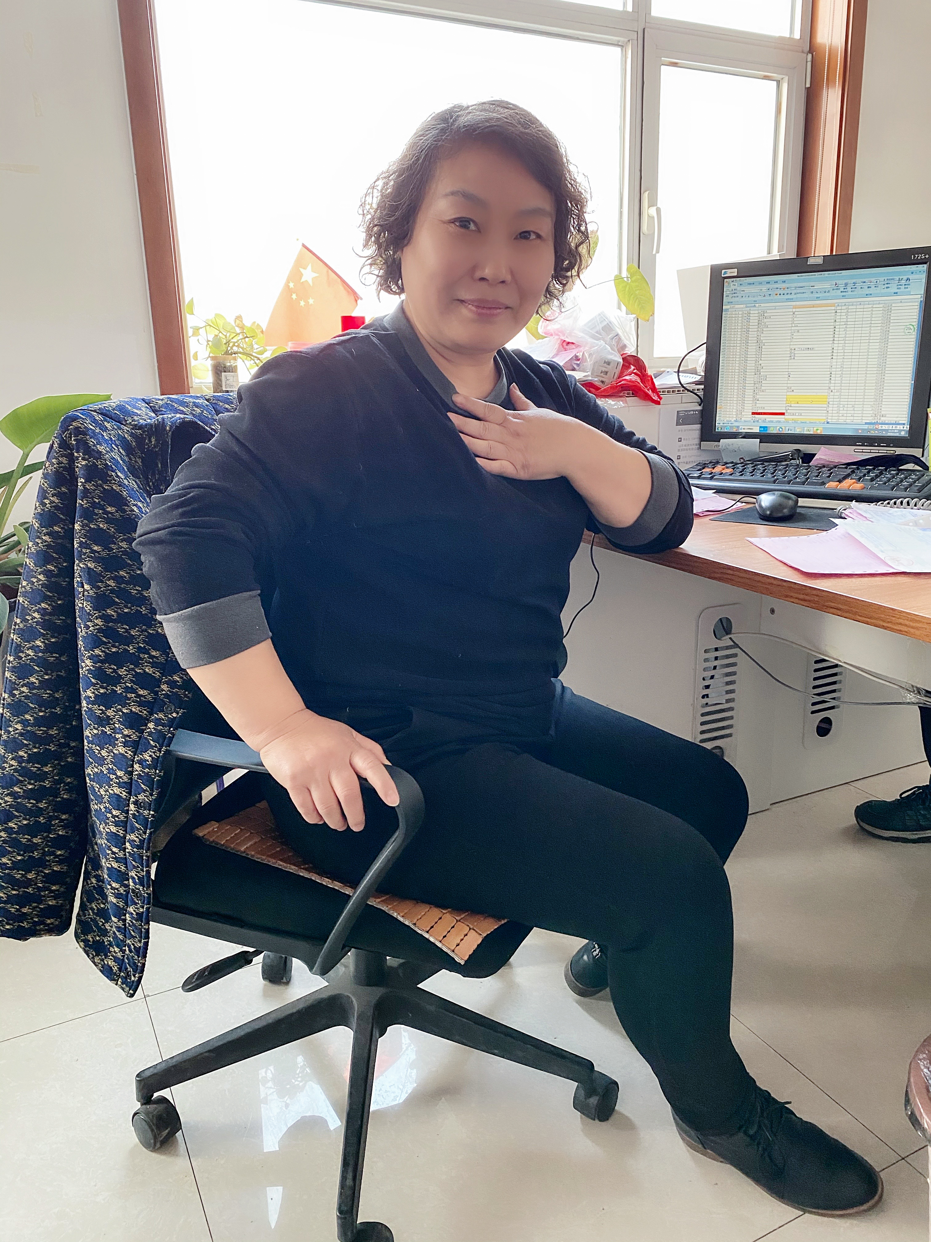 平凡的崗位，不平凡的成績-彩涂板代理廠家宏鑫源(圖1)